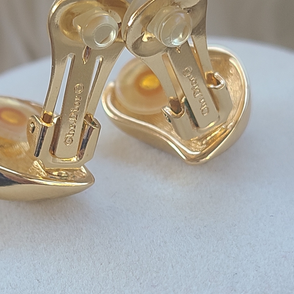 Vintage Christian Dior Gold-tone Clip-on Earrings- Excellent Condition - Picture 6 of 9